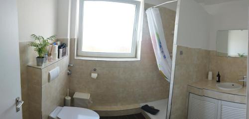 Kronshagen Apartment | Ferienwohnung in Kronshagen Monteurwohnung 3 Zimmer 70 m2, Küche und Badezimmer