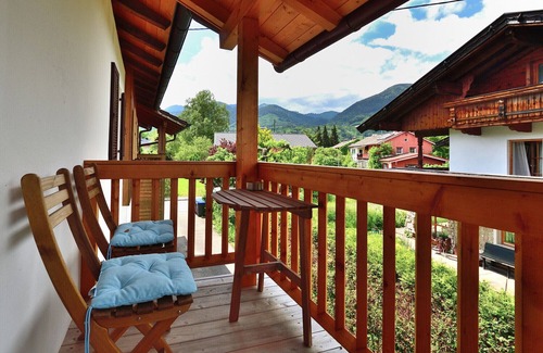 Brannenburg Apartment | Ferienwohnung "Kaiserblick hoch²"