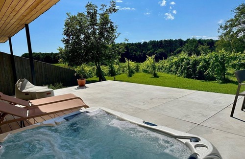 Sebersdorf Apartment | Ferienwohnung Lind Fruchtreich - Appartement/fewo, Dusche, WC, Terrasse