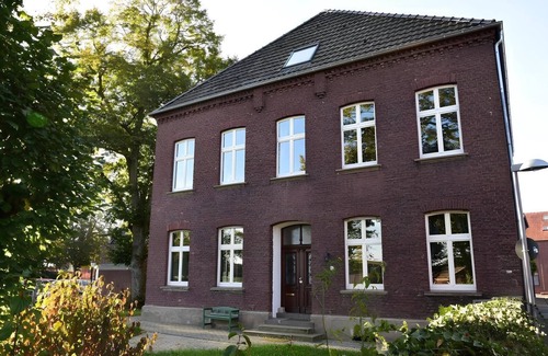 Kervenheim Condo | Ferienwohnung Maria - Mit Platz und Flair