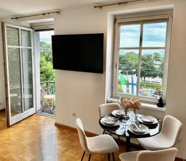 Bregenz Apartment | Ferienwohnung mit Balkon und Seeblick