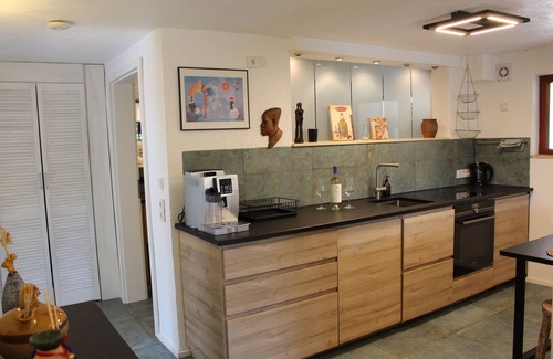 Steisslingen Apartment | Ferienwohnung mit Privatem Garten und Whirlpool
