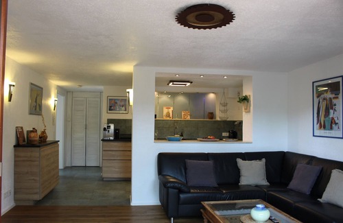 Steisslingen Apartment | Ferienwohnung mit Privatem Garten und Whirlpool