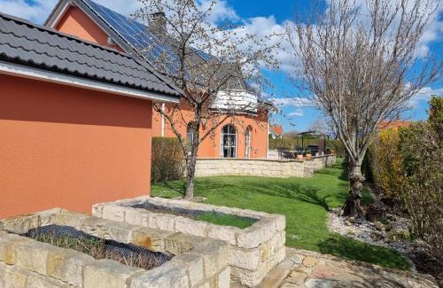 Kesselsdorf Apartment | Ferienwohnung mit Pool am Rande von Dresden