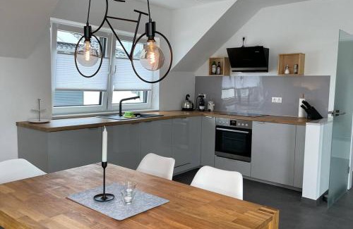 Weilerswist Apartment | Ferienwohnung - nah an Phantasialand, Köln & Bonn