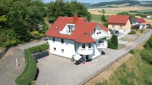 Kaltennordheim Apartment | Ferienwohnung RhönPanorama EG