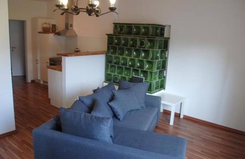 Deutsch Goritz Apartment | Ferienwohnung Rosengarten - 1 Nacht - Stockers Kleines Dorfhotel