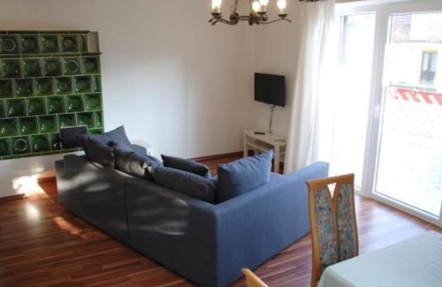 Deutsch Goritz Apartment | Ferienwohnung Rosengarten - 1 Nacht - Stockers Kleines Dorfhotel