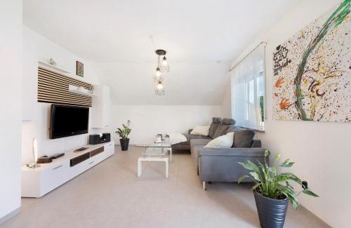 Moessingen Apartment | Ferienwohnung Rosengarten