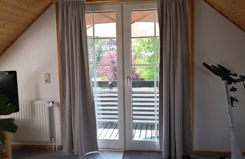 Seedorf Apartment | Ferienwohnung Schütt - Ferienwohnung, Dusche und Bad, WC, 2 Schlafzimmer