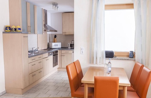 Aulendorf Apartment | Ferienwohnung Seerose, 76qm, 1 Schlafzimmer, 1 Wohn-/Schlafzimmer, max. 2 Erwachsene und 2 Kinder