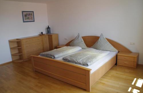 Hemau Apartment | Ferienwohnung St. Georg