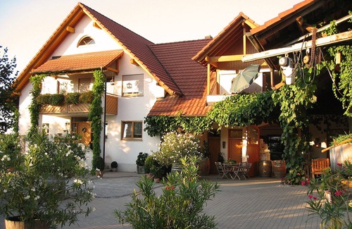 Oberrotweil Apartment | Ferienwohnung Typ 2, 60 qm mit Balkon und 2 Schlafzimmern für max. 4 Personen