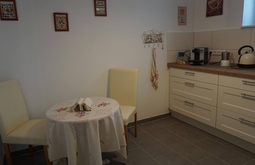 Udenheim Apartment | Ferienwohnung Udenheim - apartment/apartment, bathroom, WC, 1 bedroom