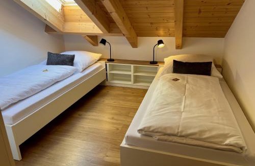 Sinzing Apartment | Ferienwohnung Villa Bachfischer