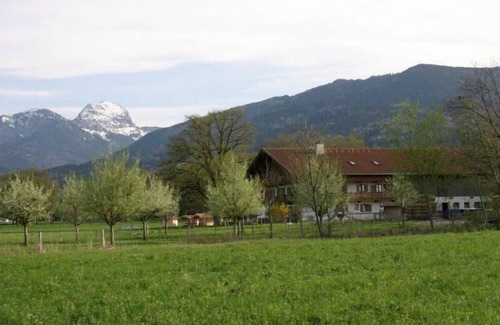 Bad Feilnbach Apartment | Ferienwohnung Wendelstein bis 4 Personen, 75 qm, 2 Sep. Schlafräume, Balkon