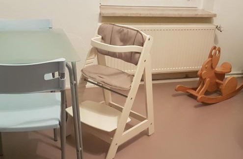 Greiz Apartment | Ferienwohnung West - Alte Schule Sachswitz