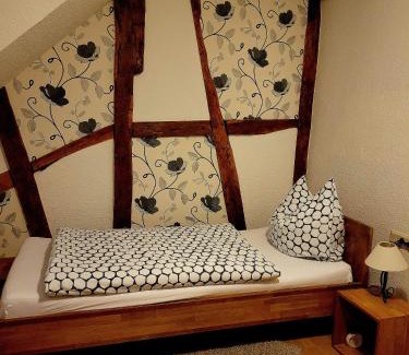 Elchweiler Apartment | Ferienwohnungen Alte Schule