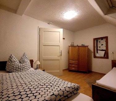 Elchweiler Apartment | Ferienwohnungen Alte Schule