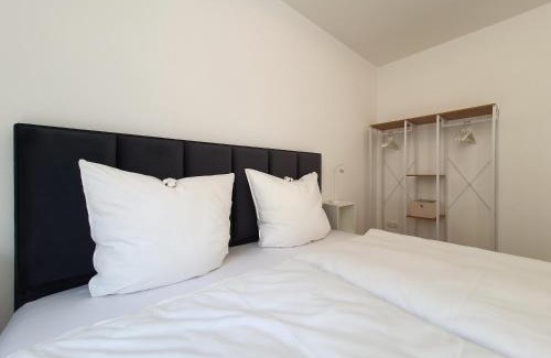 Cottbus Apartment | Ferienwohnungen am Theater - modern, zentral und ruhig mit Küche, Waschtrockner, Netflix, Wlan und Parkplatz- 2 Zimmer, 52 qm