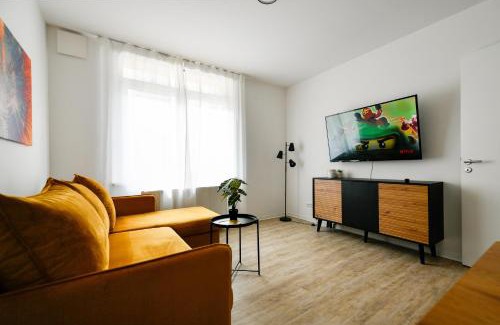 Cottbus Apartment | Ferienwohnungen am Theater - modern, zentral und ruhig mit Küche, Waschtrockner, Netflix, Wlan und Parkplatz- 2 Zimmer, 52 qm