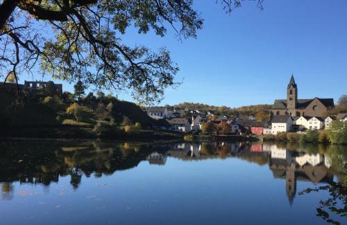 Ulmen Apartment | Ferienwohnungen Eifelstuben mit Charme - am See, nahe Burg