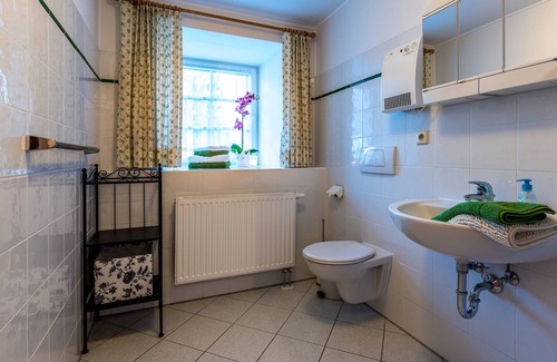 Aflenz Land Apartment | Ferienwohnungen Hotel Garni Dörflerwirt
