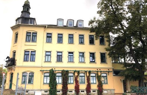 Gorbitz-Sud Apartment | Ferienwohnungen Landeskrone Dresden