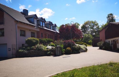 Karlburg Apartment | Ferienwohnungen Maintal