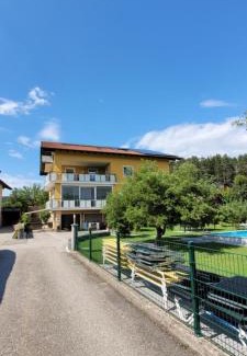 Sankt Primus Apartment | Ferienwohnungen Pippenbach