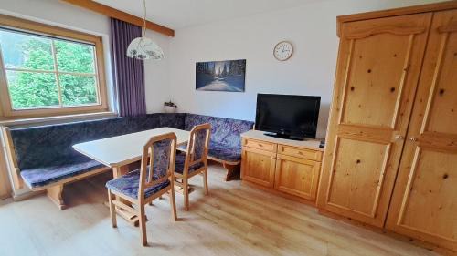 Bach Apartment | Ferienwohnungen Schlichtherle