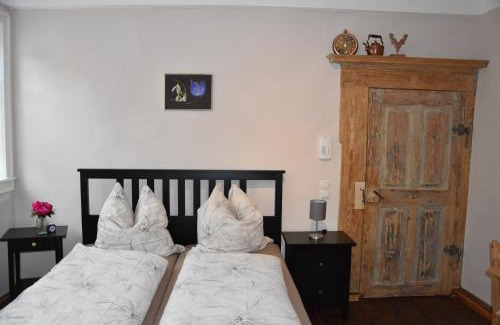 Bad Rodach Apartment | Ferienzimmer Therme Natur - Ferienhaus "Zum Goldenen Löwen"