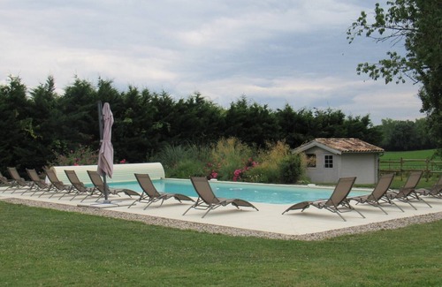 Lougratte House | Ferme Hermance All a Charm