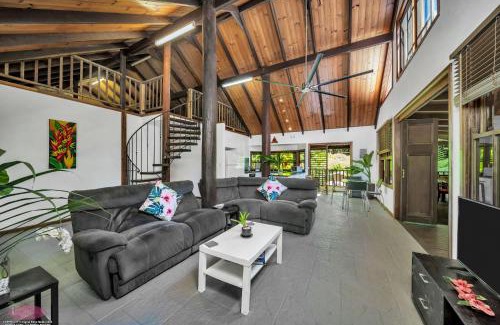 Midgeree Bar House | Fern House