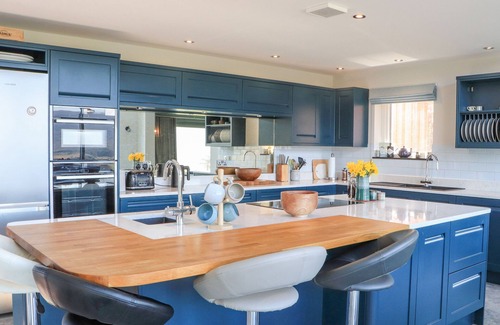 Logie Coldstone Cottage | FERNEYTOUN, pet friendly, with open fire in Ballater