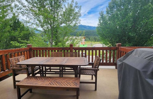 East Kootenay House | Fernie - Riverside Way 1315