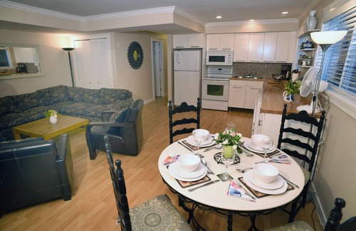 Horseshoe Bay Apartment | Ferry Walk House, Family & Pet Friendly