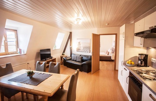 Klosterlangheim Apartment | FeWo (56qm) in historischem Gebäude in ruhiger Umgebung