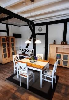 Niederroßbach Apartment | FEWO im alten Bahnhof