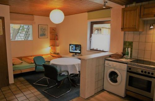 Hatzfeld Bed & Breakfast | FeWo Landhaus Ederlust HeilungsRäume eV