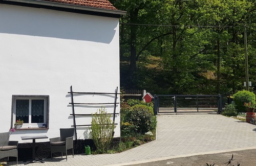 Voigtlaide Apartment | Fewo MAI - Idyllisch Direkt am Wald