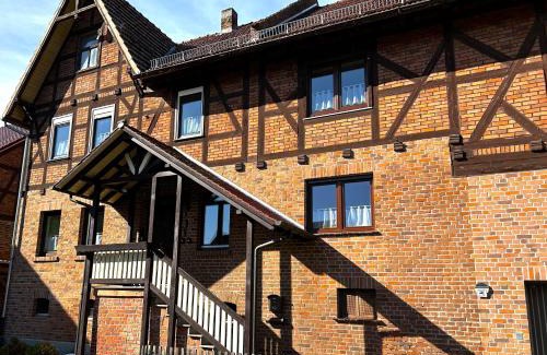 Alheim House | FEWO Unterm Stein - Ganzes Haus - 5 Schlafzimmer