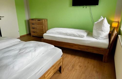 Alheim House | FEWO Unterm Stein - Ganzes Haus - 5 Schlafzimmer