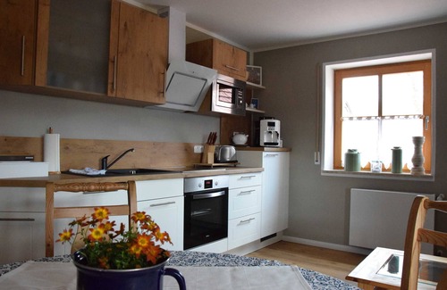 Stockheim Apartment | Fewo Wiesengrund - Holiday home Eitel