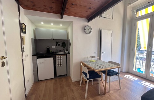 Rione XVIII Castro Pretorio Apartment | Fiat top floor studio in downtown