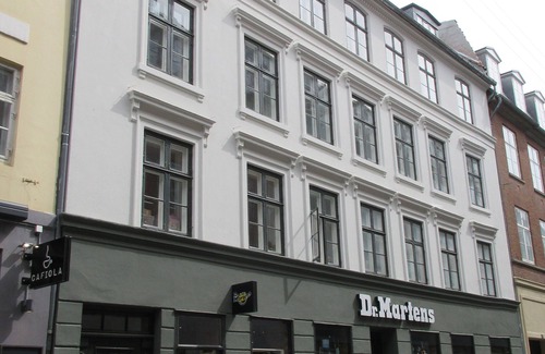 Copenhagen City Centre Apartment | Fiddle House: Your chic and charming residence in the heart of Copenhagen!