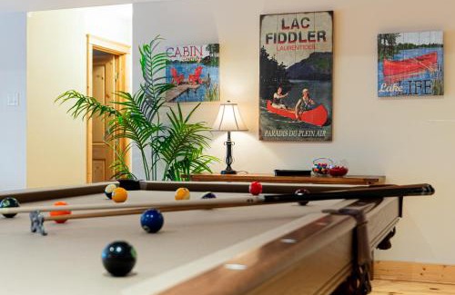 Fiddler Lake Resort Ski Chalet | Fiddler Lake Resort Chalet 80 Deer with pool