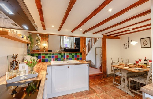 Montgomery House | Fiddler's Cottage - Two Bedroom House, Sleeps 3