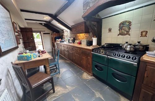 St. Florence House | Fiddlers Green Cottage Tenby