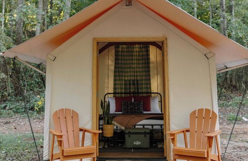 Travelers Rest Cabin | Field Trip Unit 2 Small Canvas Cabin